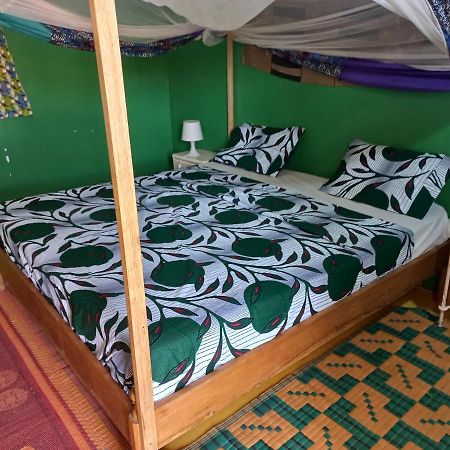 Begue Pokai Hostel ตูบับเดียเลา ภายนอก รูปภาพ